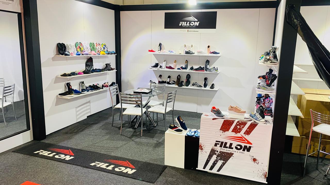 Exposição FILLON em feira comercial